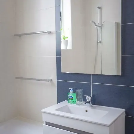 Διαμέρισμα Bright And Cosy Flat In Sliema, 2min From The Sea Σλιέμα