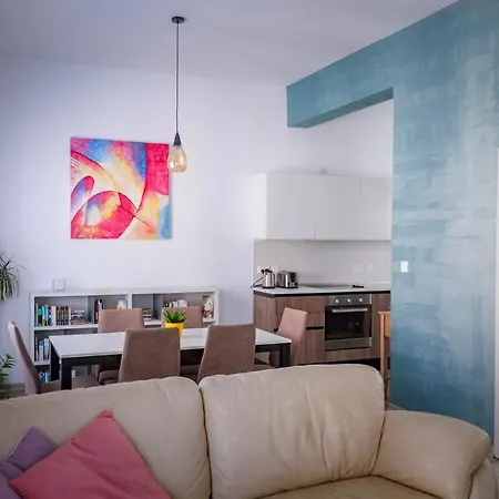 Bright And Cosy Flat In Sliema, 2min From The Sea *